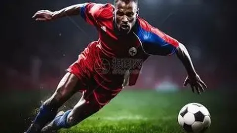 6日清晨，新加坡海港豪杰扬帆起航，颜骏凌与徐新获赠新山之旅纪念球衣！