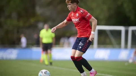 “费城76人客场挑战，能否一飞冲天击败光芒四射的太阳队？”